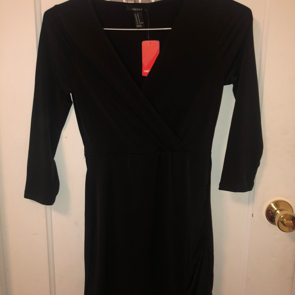 black bodycon dress
